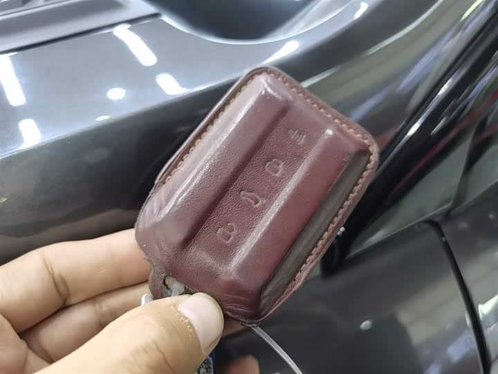 Фото 9 - Tank 400 Hybrid