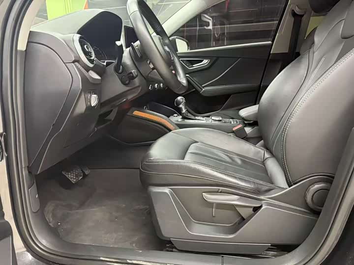 Фото 2 - Audi Q2L