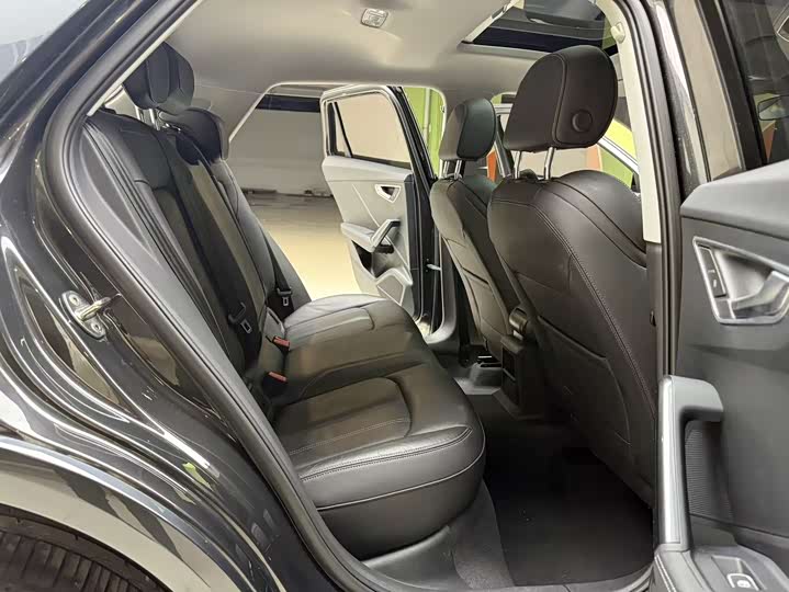 Фото 4 - Audi Q2L