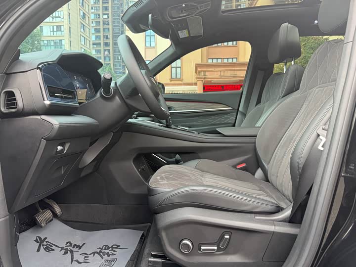 Фото 19 - Geely Monjaro