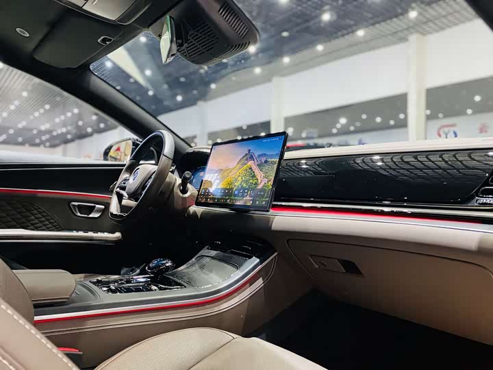 Фото 6 - BYD Han