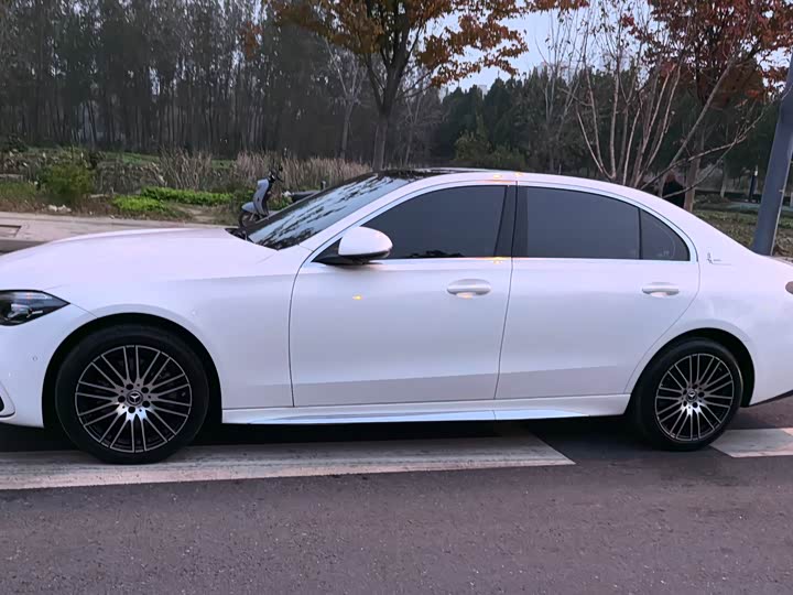 Фото 4 - Mercedes-Benz C-Class