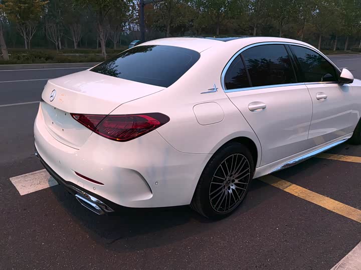 Фото 9 - Mercedes-Benz C-Class