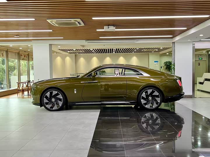 Фото 4 - Rolls-Royce Spectre