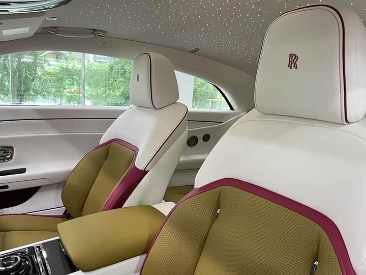 Фото 6 - Rolls-Royce Spectre