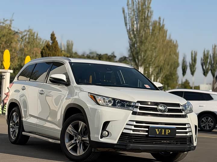 Фото 3 - Toyota Highlander