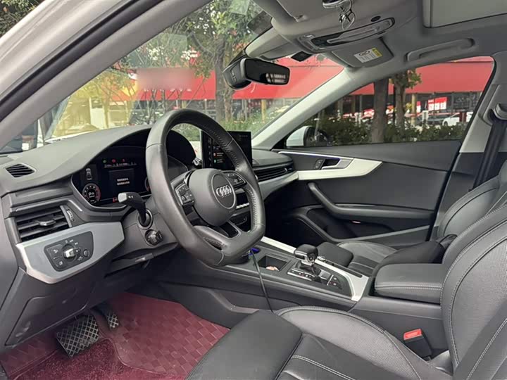 Фото 9 - Audi A4L