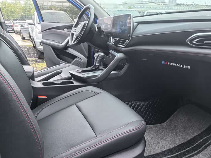 Фото 12 - Maxus T90