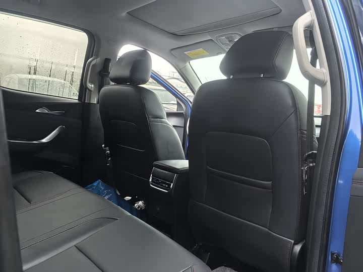 Фото 13 - Maxus T90