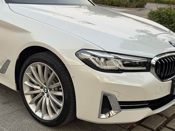 Фото 11 - BMW 5 Series