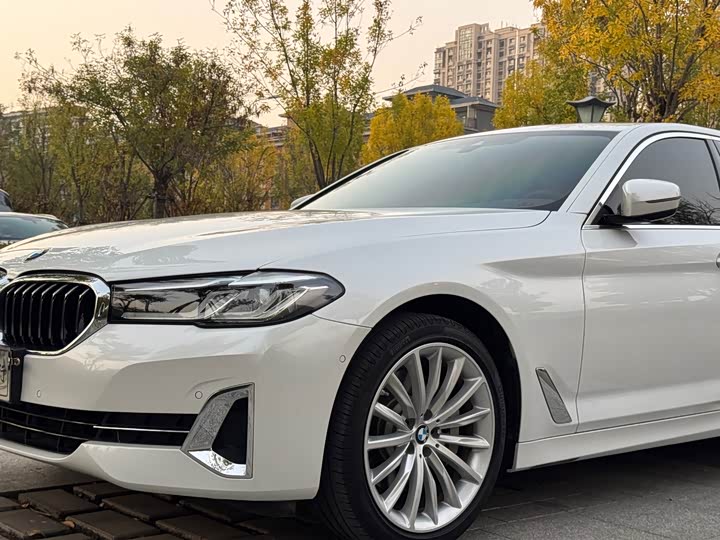 Фото 12 - BMW 5 Series