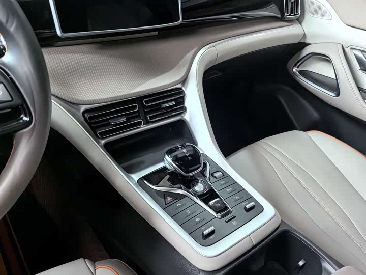 Фото 9 - BYD Song Pro Hybrid