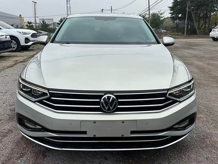 Фото 2 - Volkswagen Magotan