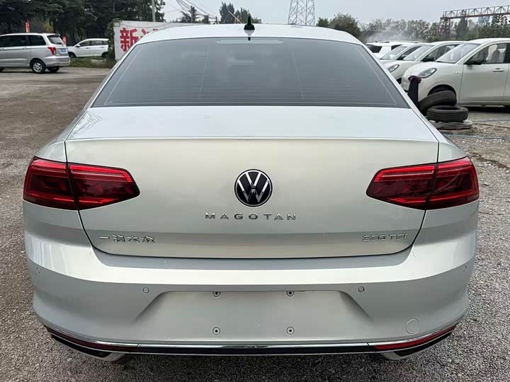 Фото 4 - Volkswagen Magotan