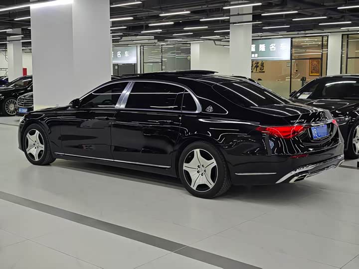 Фото 3 - Mercedes-Benz Maybach S-Class