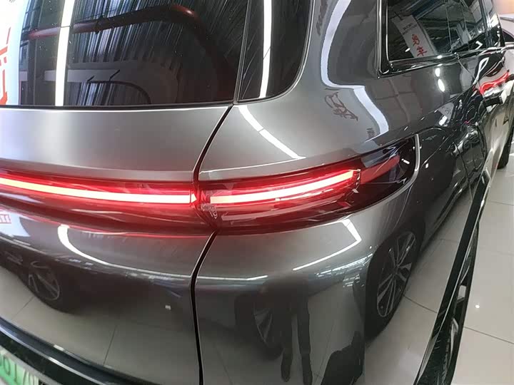 Фото 8 - LiXiang L8