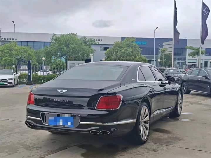 Фото 3 - Bentley Flying Spur