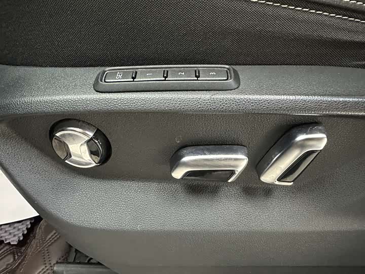 Фото 24 - Volkswagen Talagon