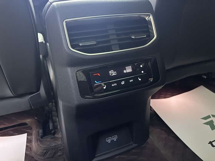 Фото 26 - Volkswagen Talagon