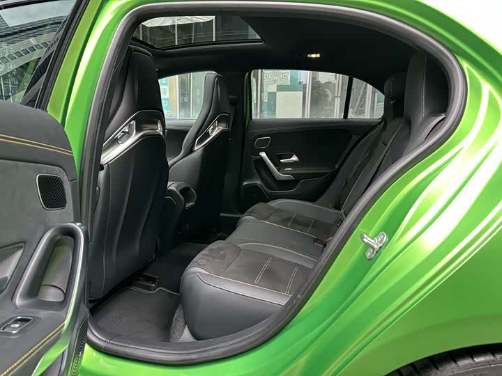 Фото 10 - Mercedes-Benz A-Class AMG