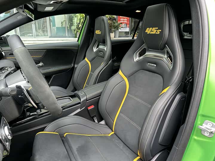 Фото 9 - Mercedes-Benz A-Class AMG