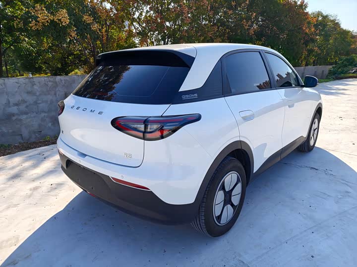 Фото 16 - Geely Galaxy Geome