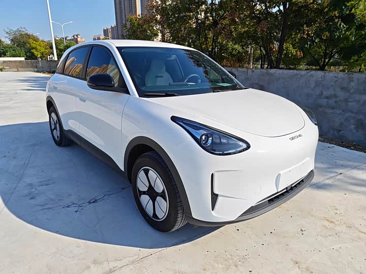 Фото 3 - Geely Galaxy Geome