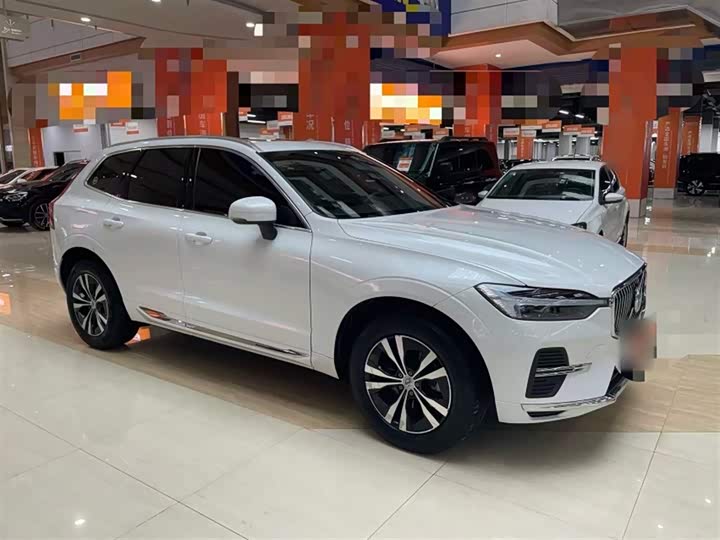 Фото 4 - Volvo XC60