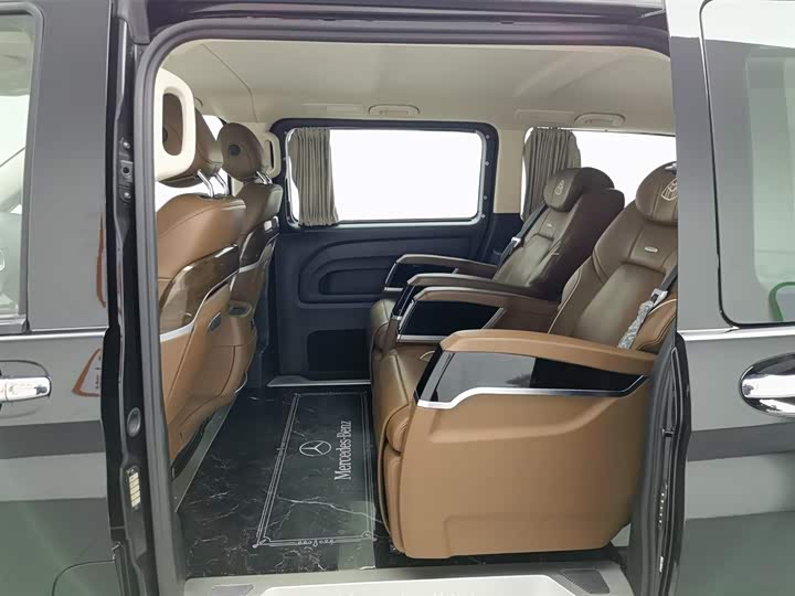 Фото 15 - Mercedes-Benz Vito