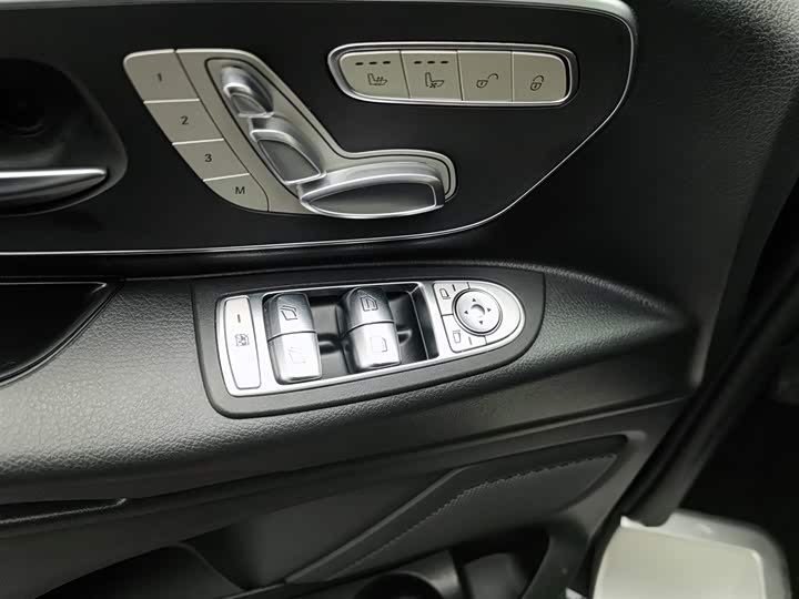 Фото 9 - Mercedes-Benz Vito