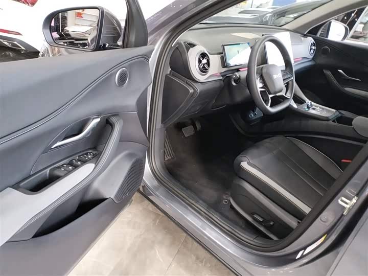 Фото 16 - BYD Sea Lion 05 DM-i Hybrid