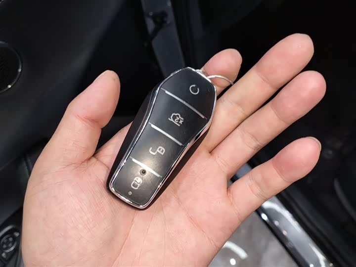 Фото 9 - BYD Sea Lion 05 DM-i Hybrid