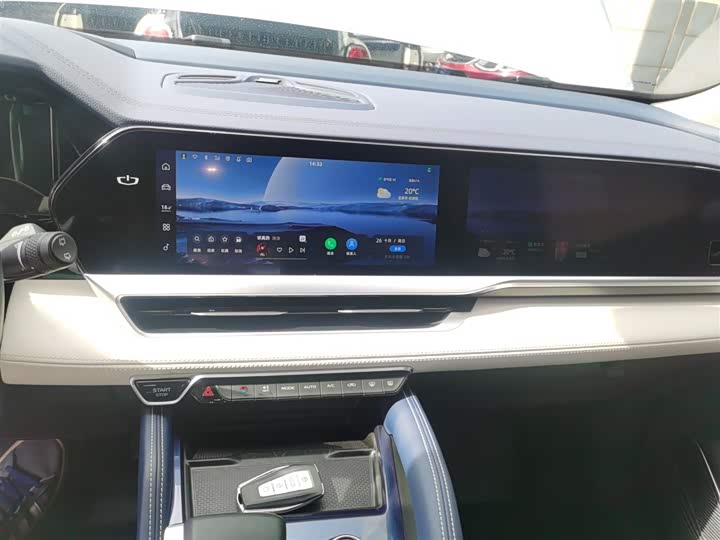 Фото 13 - Geely Monjaro