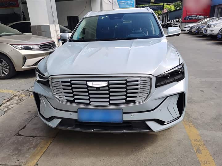 Фото 3 - Geely Monjaro