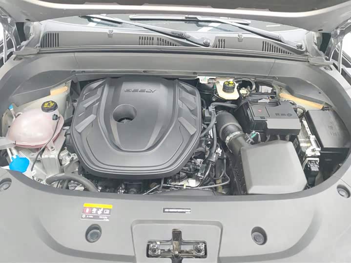 Фото 10 - Geely Monjaro