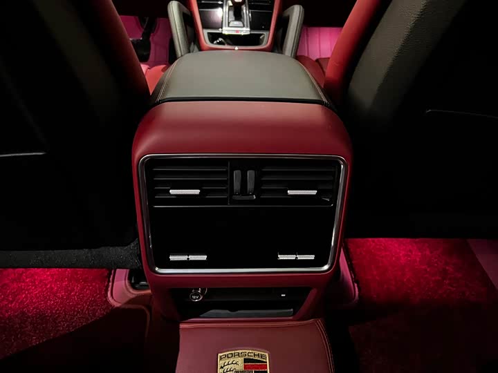 Фото 16 - Porsche Cayenne