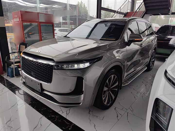 Фото 2 - LiXiang One