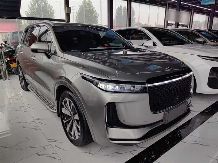 Фото 4 - LiXiang One