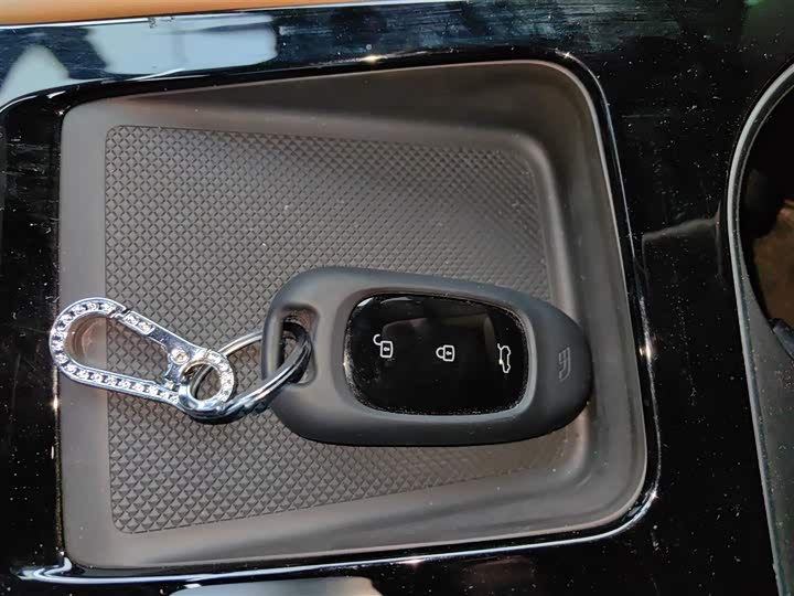 Фото 9 - LiXiang One