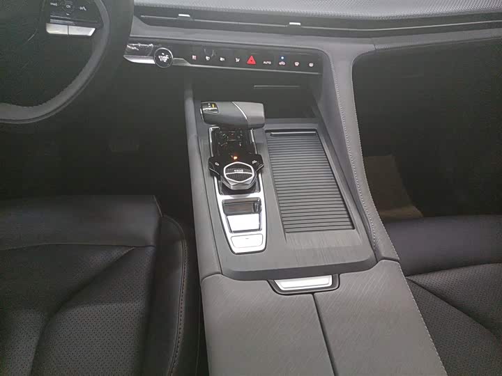 Фото 14 - Changan CS75 Plus