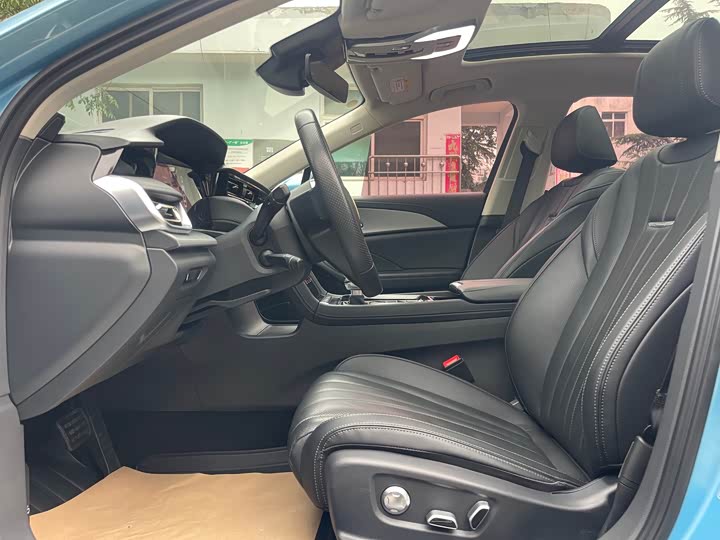 Фото 4 - Hongqi H5