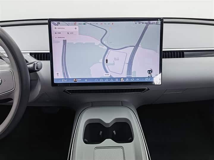 Фото 12 - XPeng Mona M03