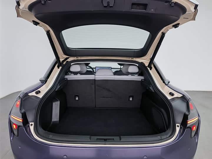 Фото 16 - XPeng Mona M03