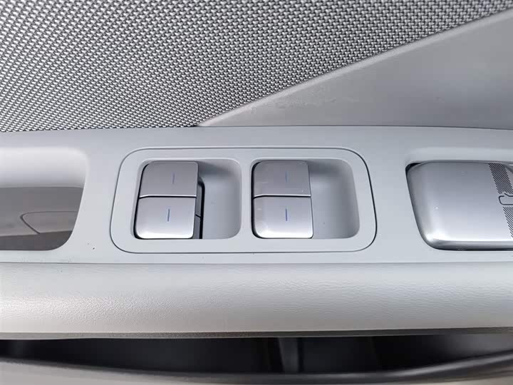 Фото 9 - XPeng Mona M03