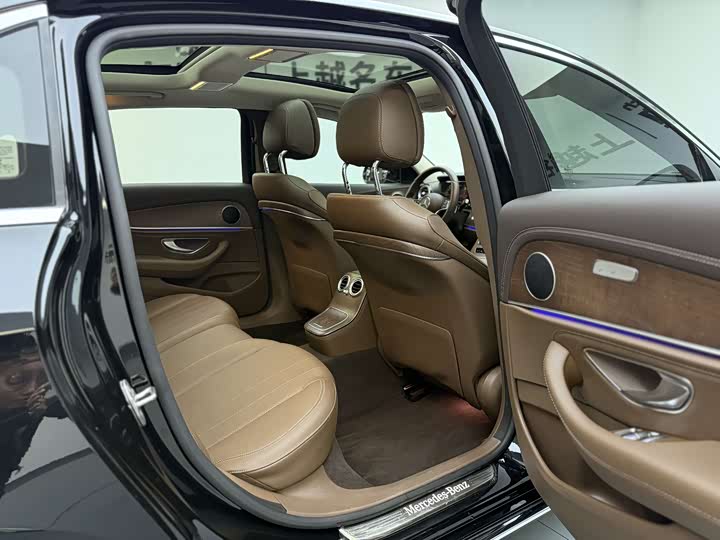 Фото 17 - Mercedes-Benz E-Class Hybrid