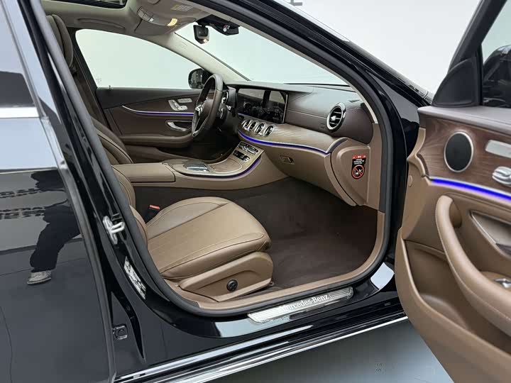 Фото 19 - Mercedes-Benz E-Class Hybrid