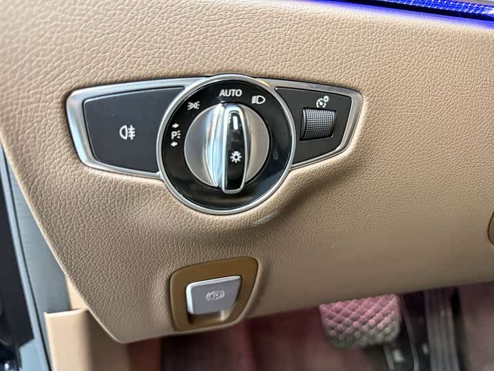 Фото 20 - Mercedes-Benz E-Class Hybrid