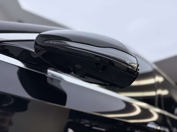 Фото 23 - Mercedes-Benz E-Class Hybrid