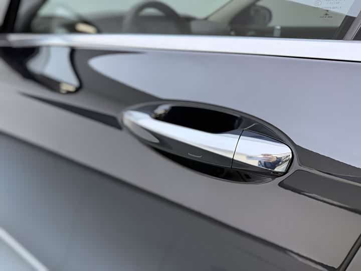 Фото 30 - Mercedes-Benz E-Class Hybrid