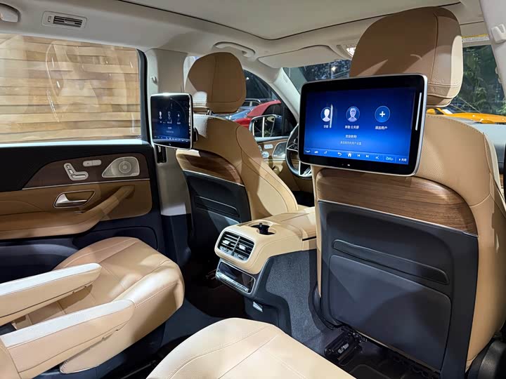 Фото 19 - Mercedes-Benz GLS-Class